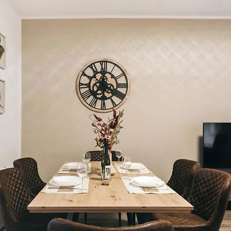 Homely Grosszuegige 80qm Zentral & Gratis-parkplatz דירה *