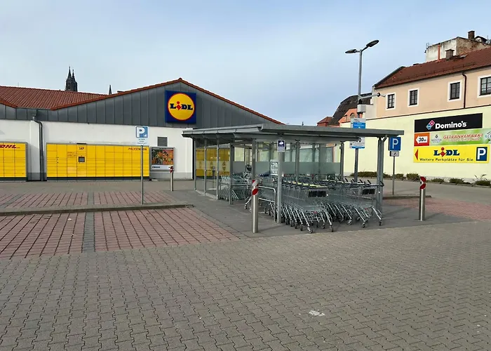 Homely Grosszuegige 75qm Zentral & Gratis-parkplatz Apartment *